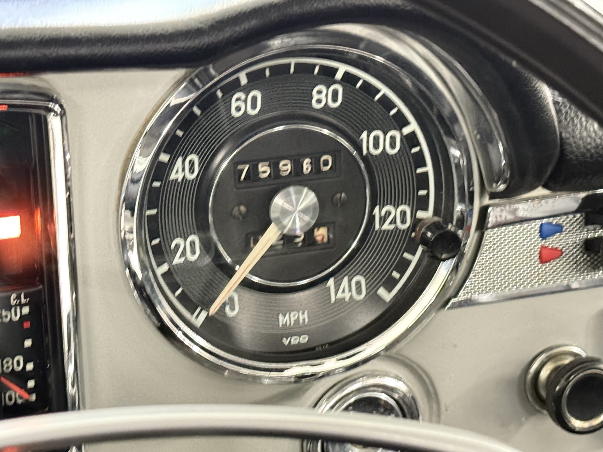 1970 Mercedes-Benz 280SL - Interior