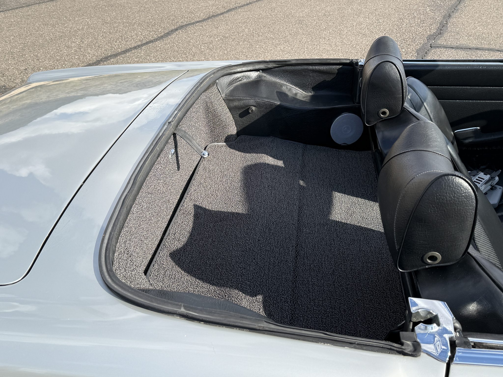 1970 Mercedes-Benz 280SL - Interior