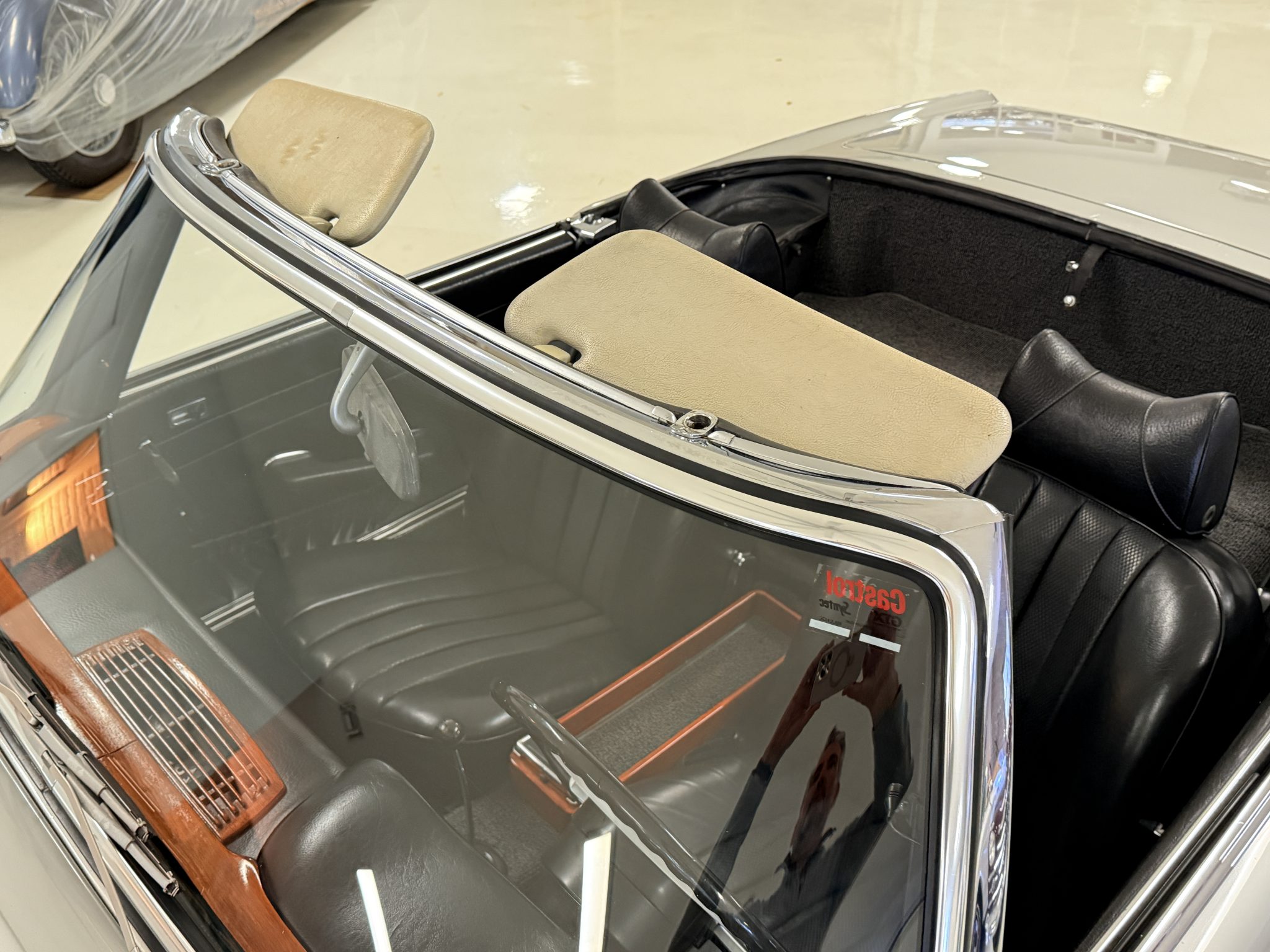 1970 Mercedes-Benz 280SL - Interior