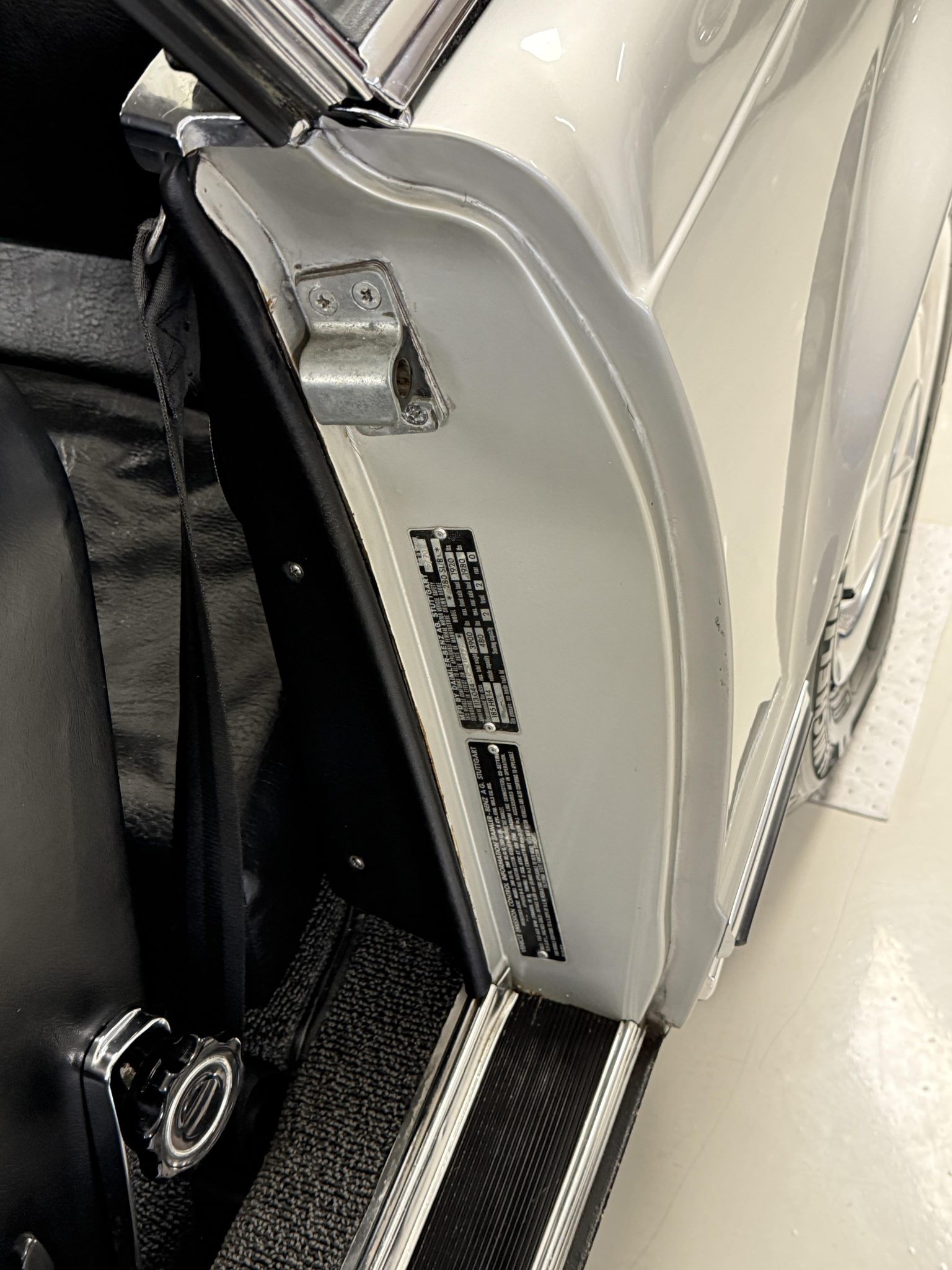 1970 Mercedes-Benz 280SL - Interior