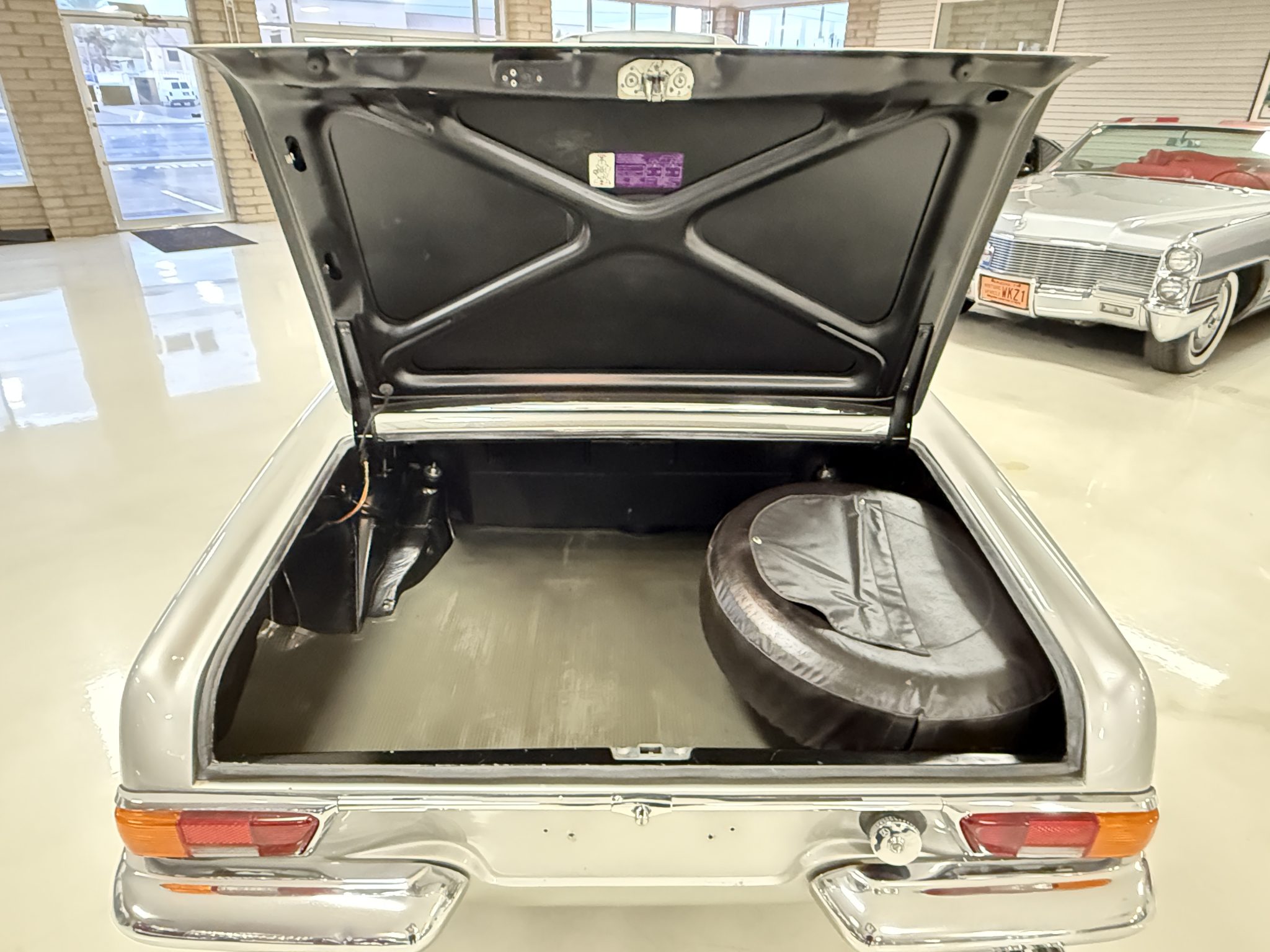 1970 Mercedes-Benz 280SL - Interior