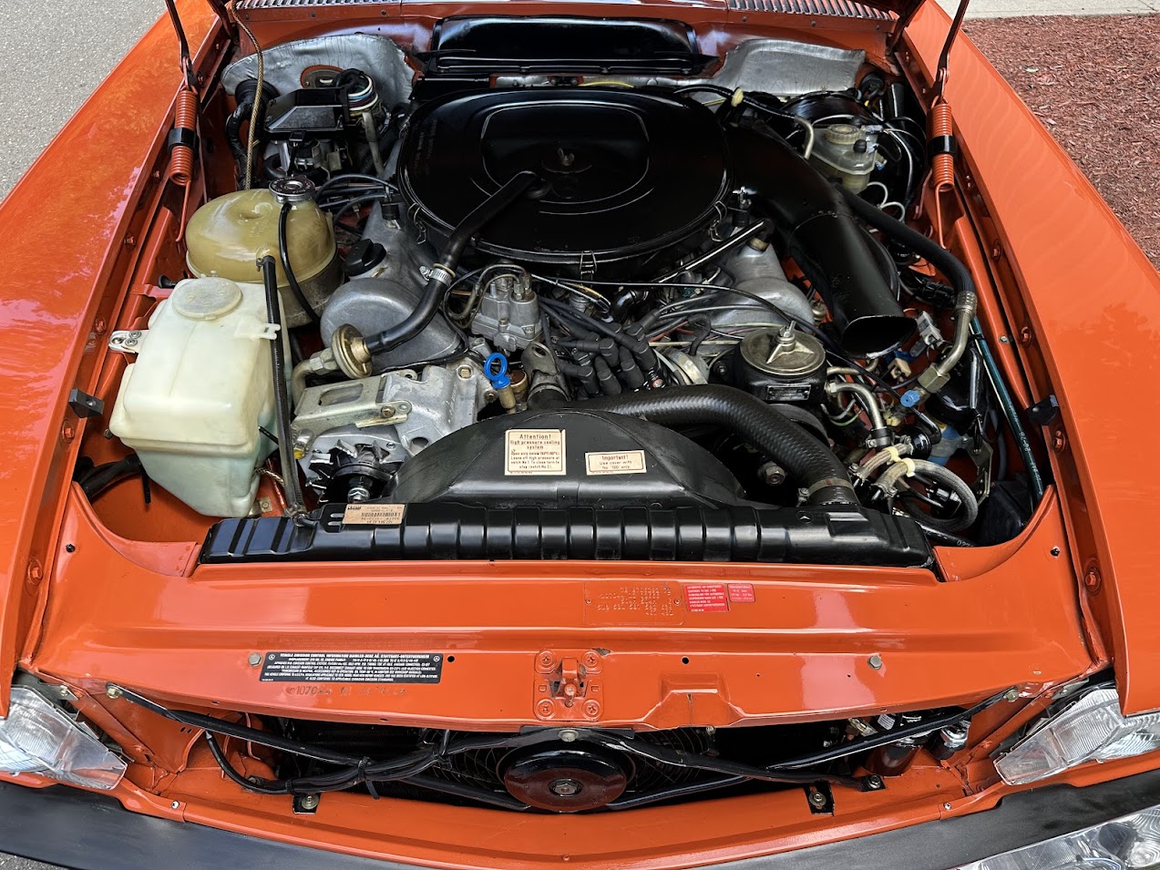 1978 Mercedes-Benz 450SL - Motor