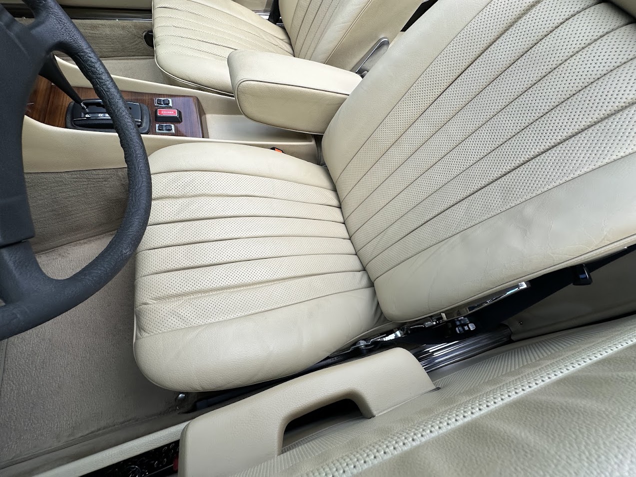 1978 Mercedes-Benz 450SL - Interior