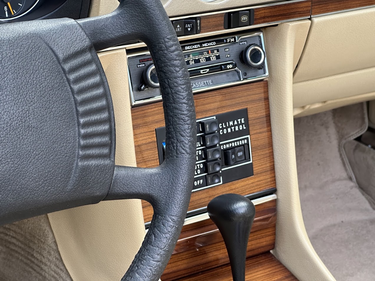 1978 Mercedes-Benz 450SL - Interior