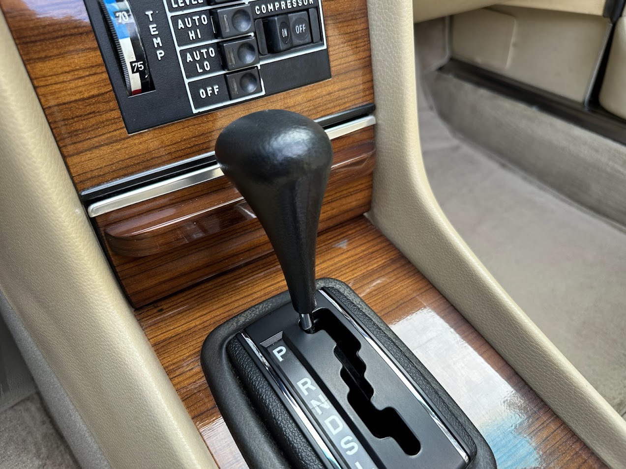 1978 Mercedes-Benz 450SL - Interior