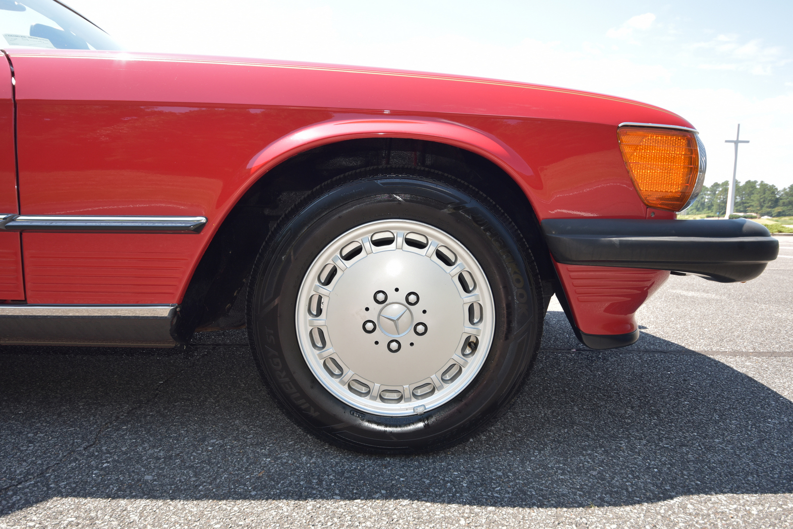1987 Mercedes-Benz 560SL - Exterior