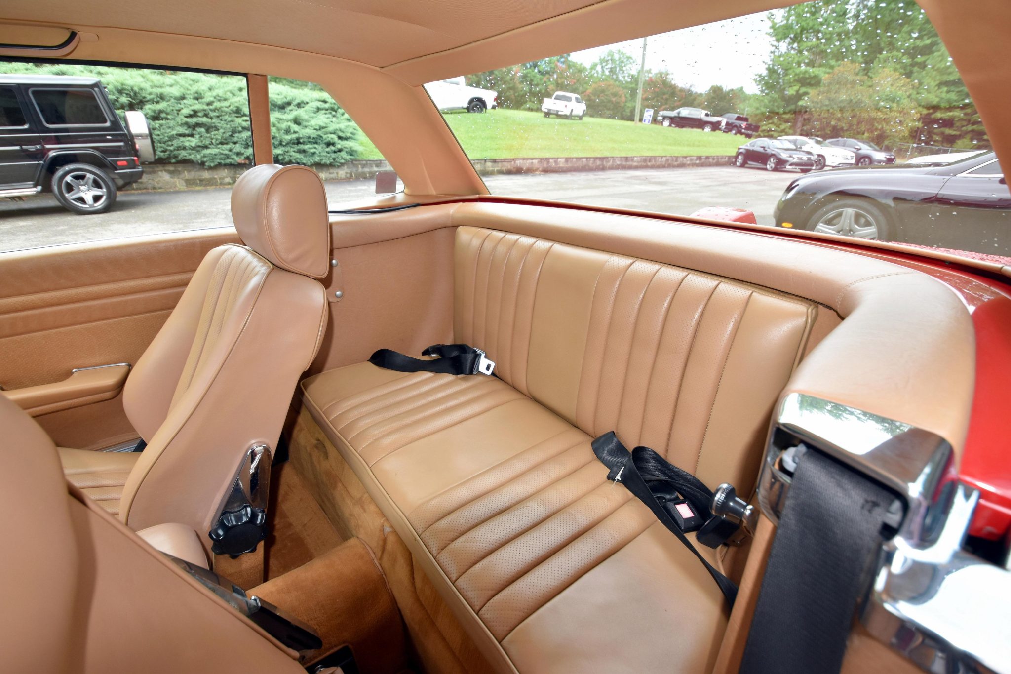 1987 Mercedes-Benz 560SL - Interior