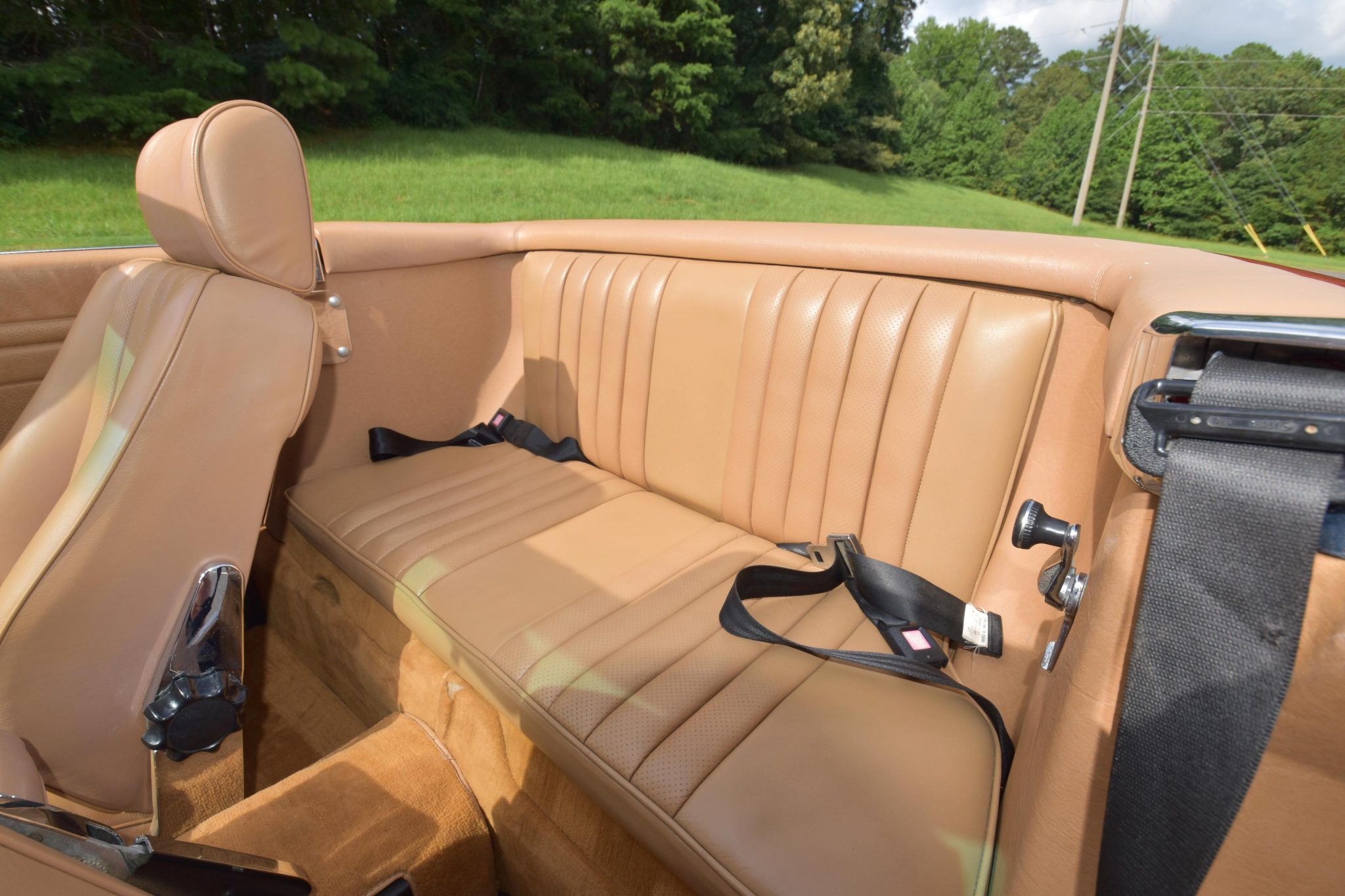 1987 Mercedes-Benz 560SL - Interior