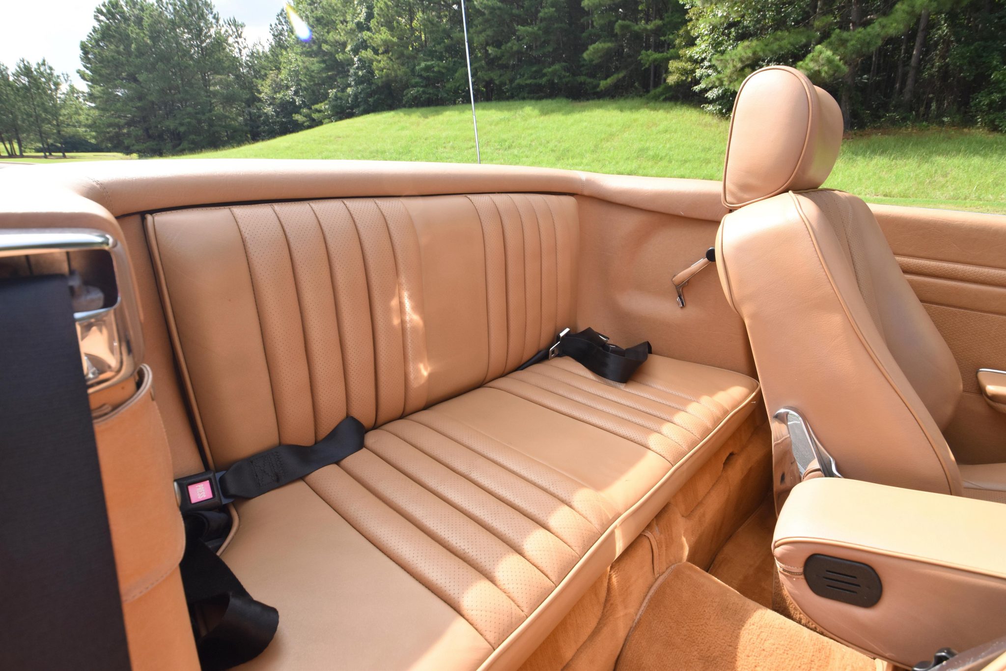 1987 Mercedes-Benz 560SL - Interior