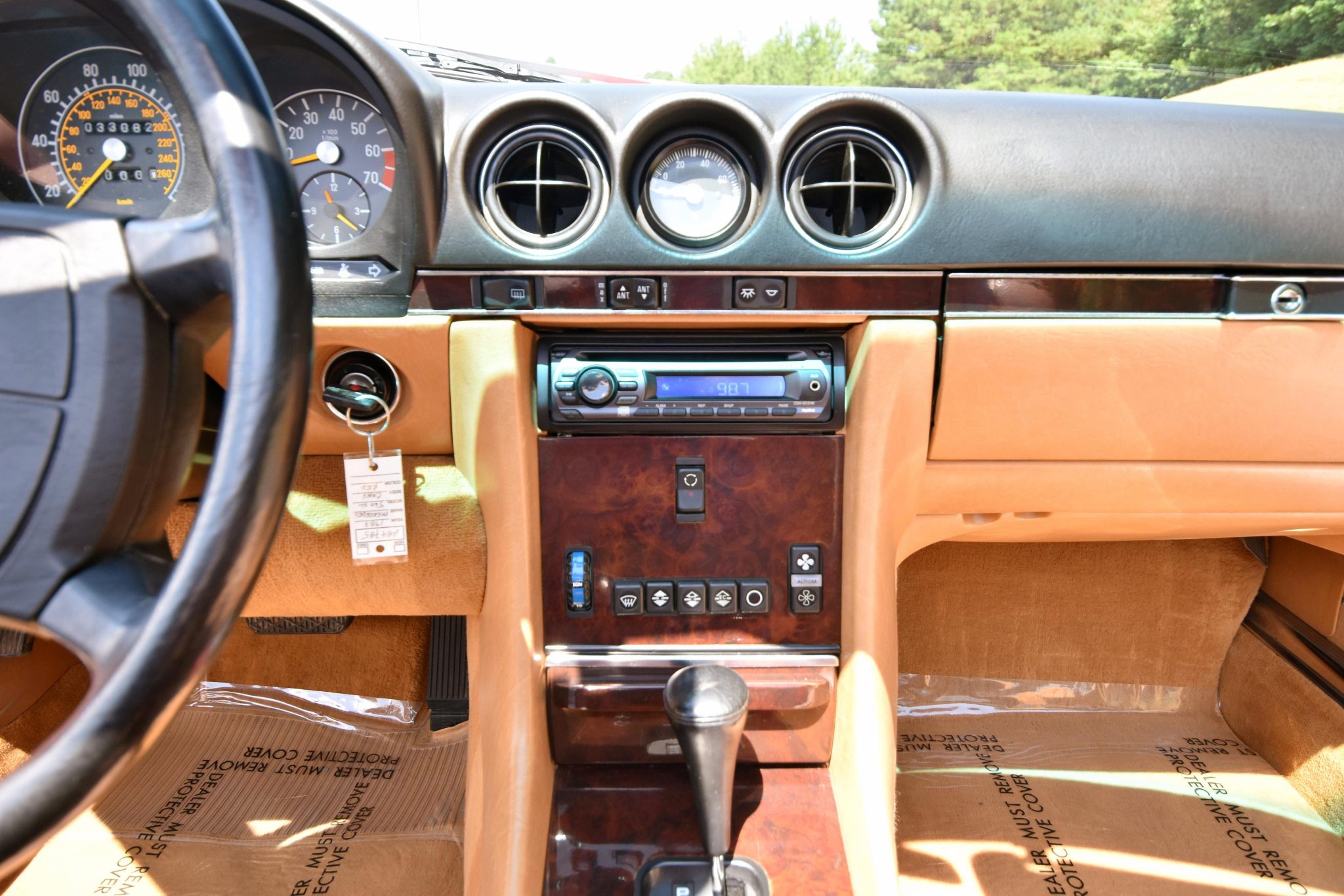 1987 Mercedes-Benz 560SL - Interior