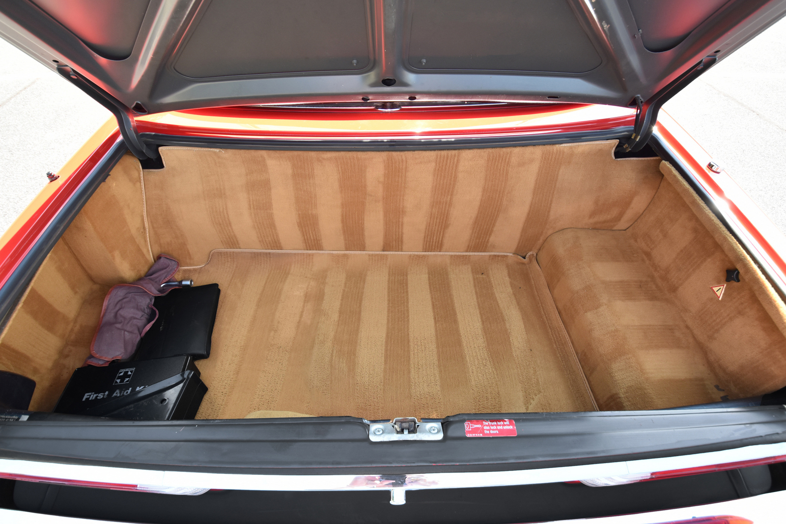 1987 Mercedes-Benz 560SL - Interior