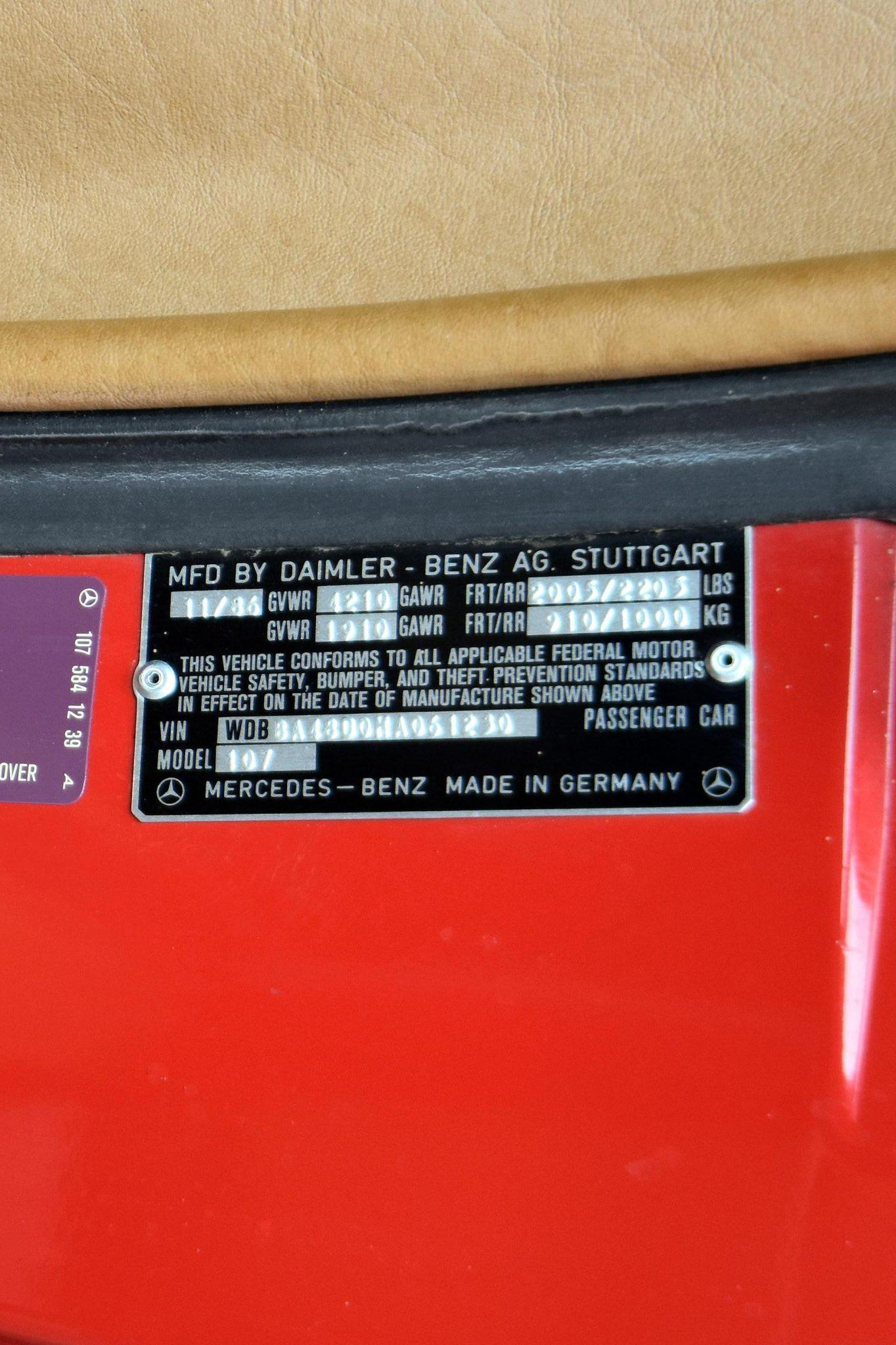 1987 Mercedes-Benz 560SL - Interior