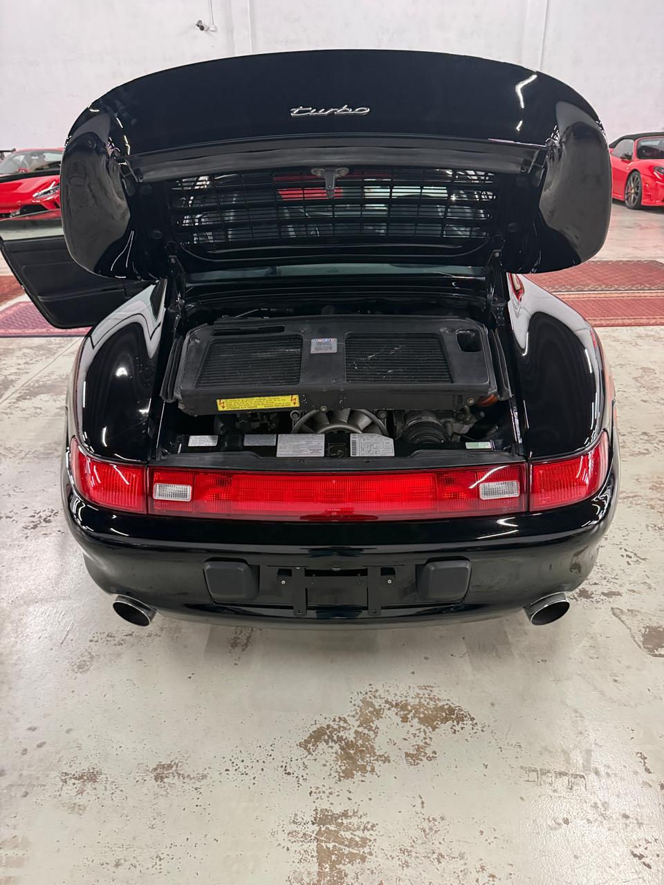 Bóxer de seis cilindros biturbo M64/60 3,6L refrigerado por aire - 1997 Porsche 911 Turbo Coupe - Motor