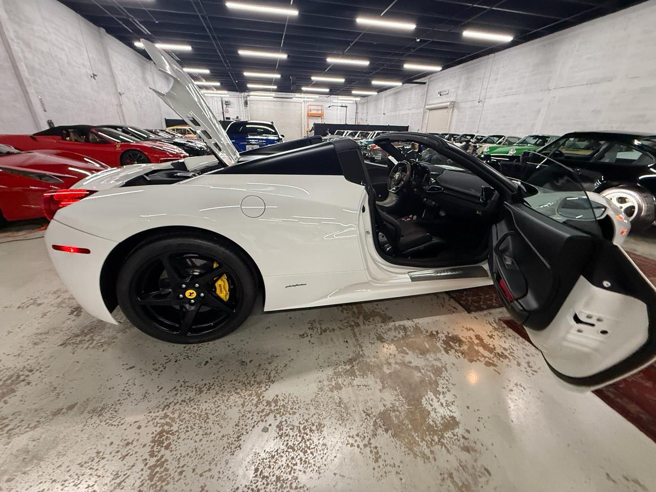 2015 Ferrari 458 Spider - Exterior