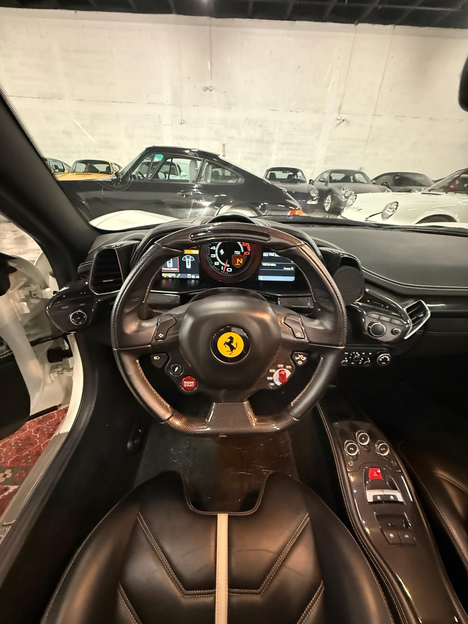 2015 Ferrari 458 Spider - Interior