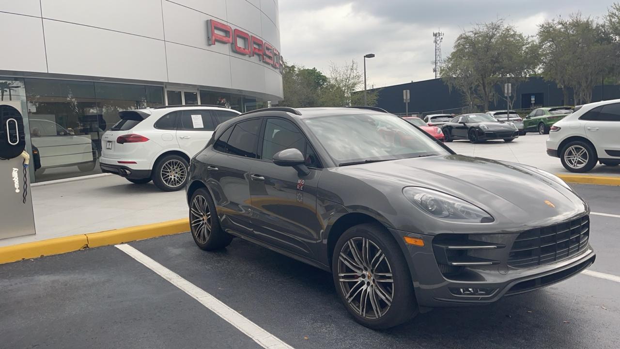 2016 Porsche Macan Turbo - Exterior