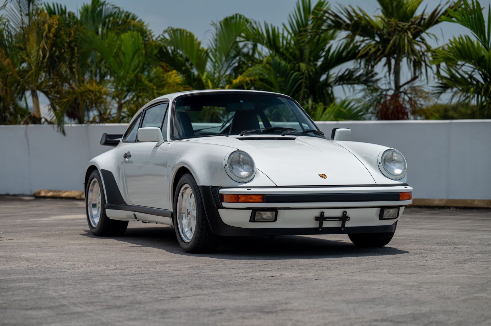 1988 Porsche 911 Turbo (930) — Front 3/4
