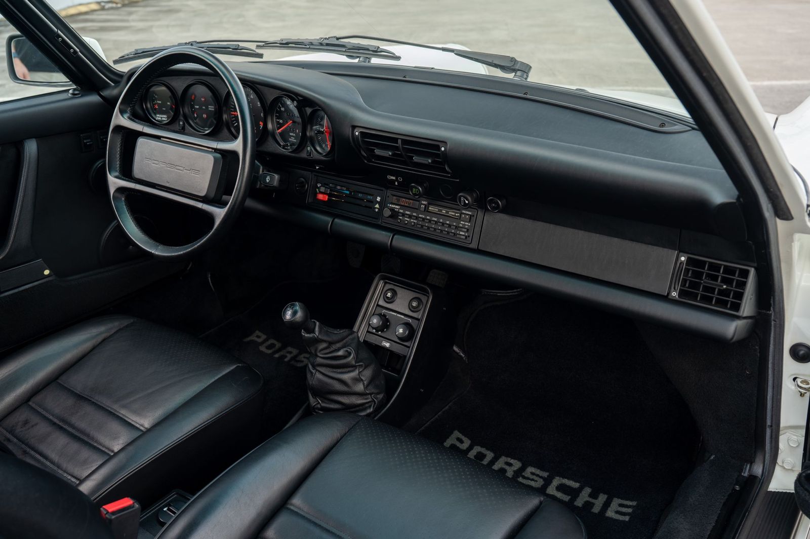 1988 Porsche 911 Turbo (930) — Interior