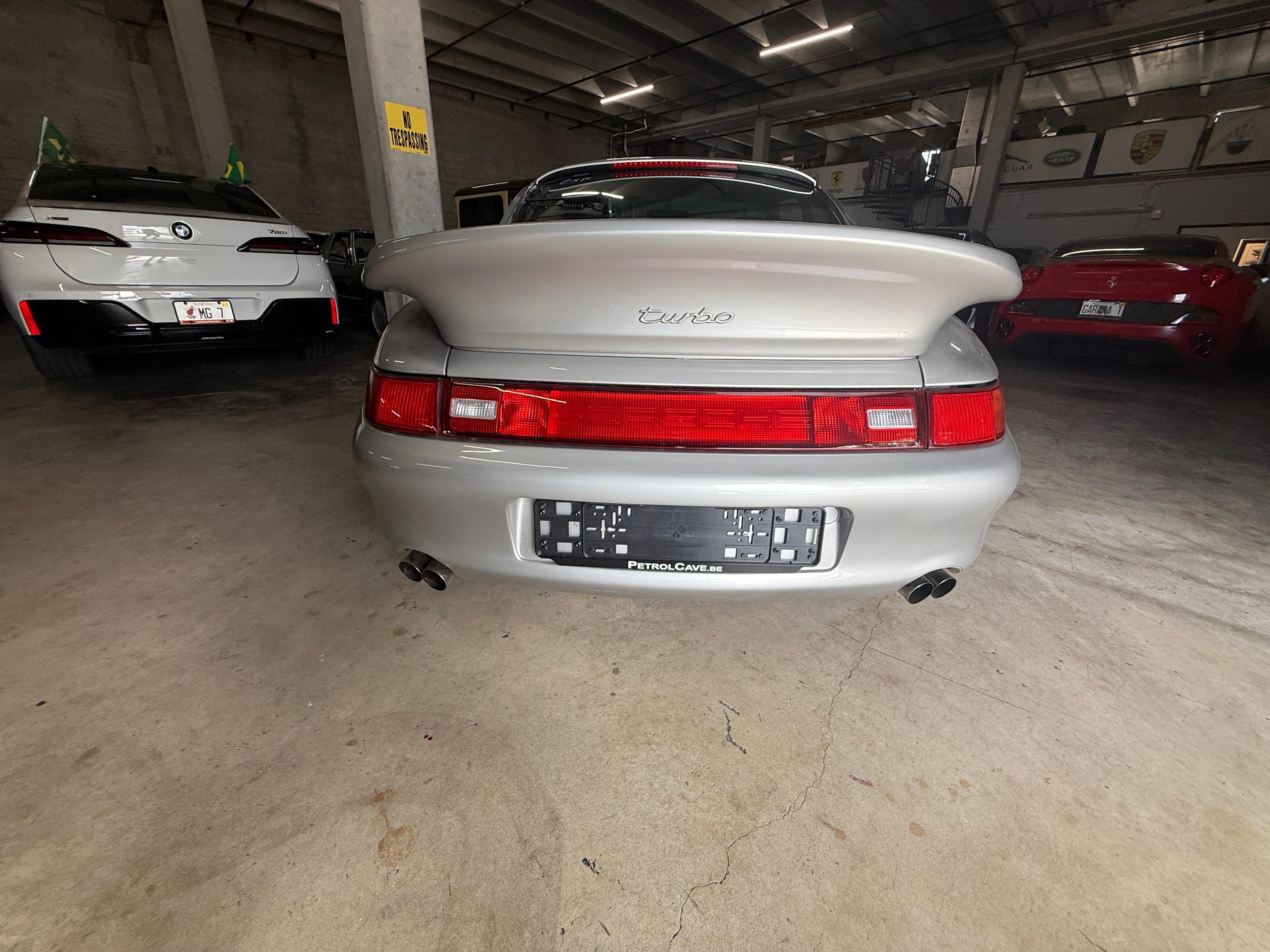Bóxer de seis cilindros biturbo M64/60 3,6L (WLS2) - 1998 Porsche 911 Turbo S WLS2 gris - exterior 1